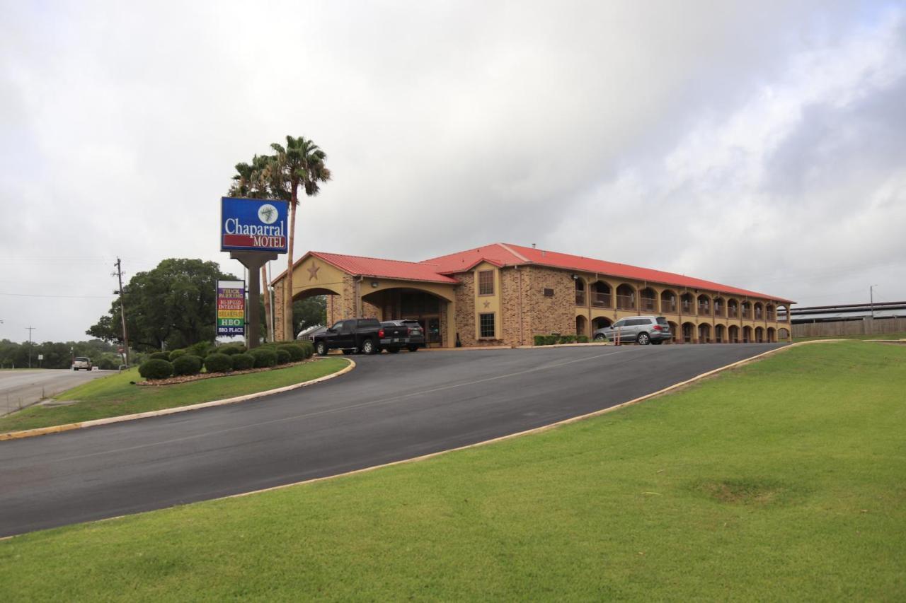 Chaparral Motel Hallettsville Exterior foto